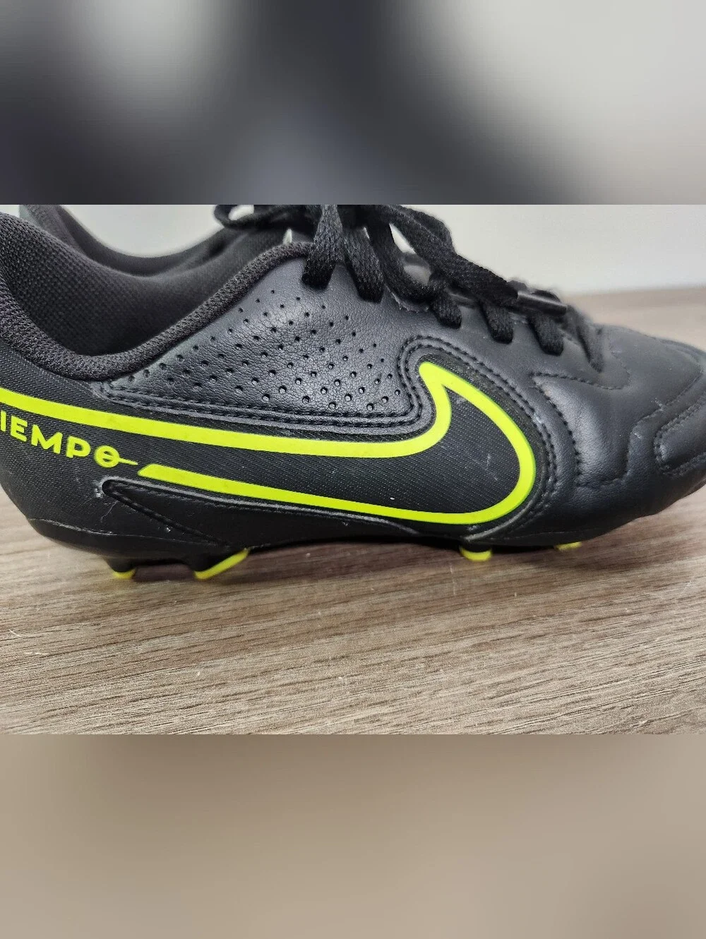 Nike Tiempo Legend 9 Youth Soccer Cleats